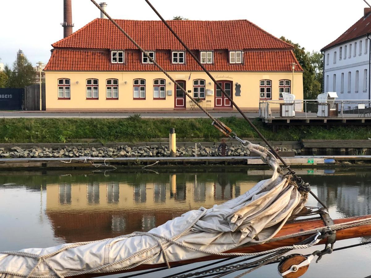 Hotel Das Brueckenhaus Glückstadt Buitenkant foto